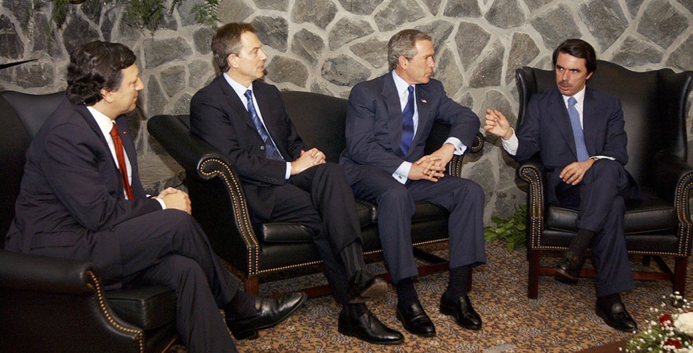 Los máximos mandatarios de Portugal (Barroso), Reino Unido (Blair), EEUU (Bush) y Estado español (Aznar) durante la Cumbre de las Azores.