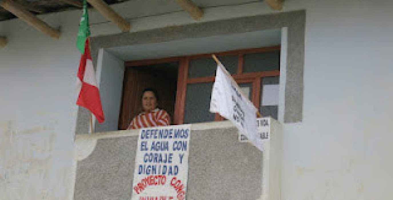 Pese al estado de excepción la gente protesta. Foto: José Luis Martínez