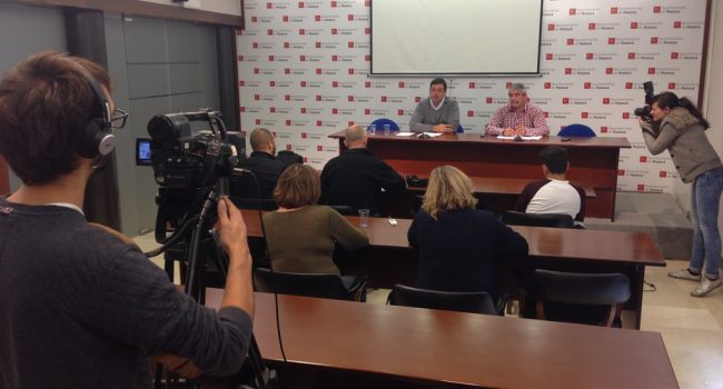 Imagen de archivo de una rueda de prensa de Cambiar Huesca.