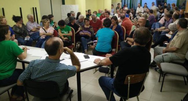 Imagen de archivo de una asamblea de Cambiar Huesca.