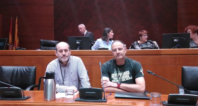 Representantes de CATA durante su comparecencia en las Cortes. Foto: Podemos