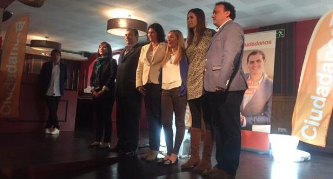 Presentación candidatos al Ayuntamiento de Zaragoza. Foto: Twitter.