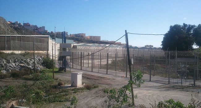 Imachen d’una parte d’a cleta fronteriza en Ceuta. Foto: Xemenendura