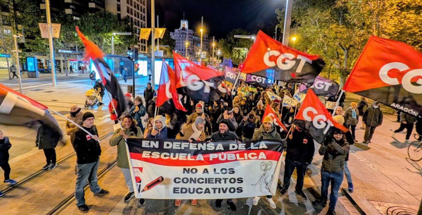 Bloque de CGT en una manifestación en defensa de la educación pública | Foto: @CGTARAGON