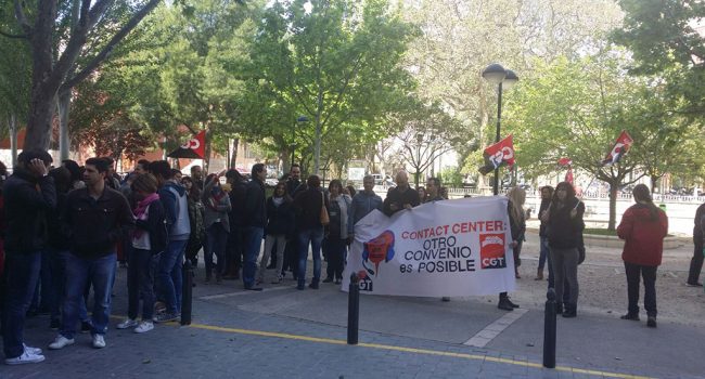 Protesta en la sede de Qualytel Arvato, en Zaragoza. Foto: CGT