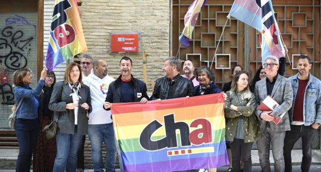 Soro y Bernal en el acto de CHA en el Día internacional contra la LGTBIfobia | Foto: CHA