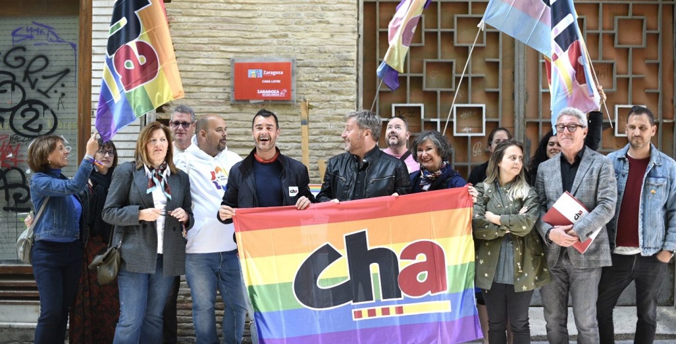 Soro y Bernal en el acto de CHA en el Día internacional contra la LGTBIfobia | Foto: CHA