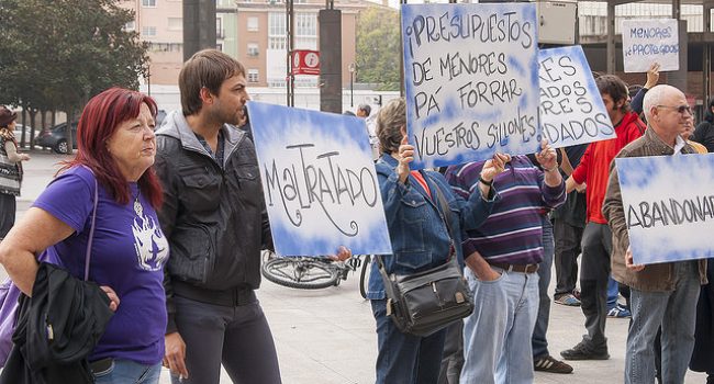 Protesta de educadores del COA. Foto: Diego Díaz (AraInfo)