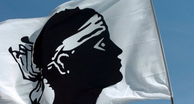 O grupo considera que l'Asambleya de Corcega ye fendo trangos que l'independentismo reclamaba dende feba decenios.