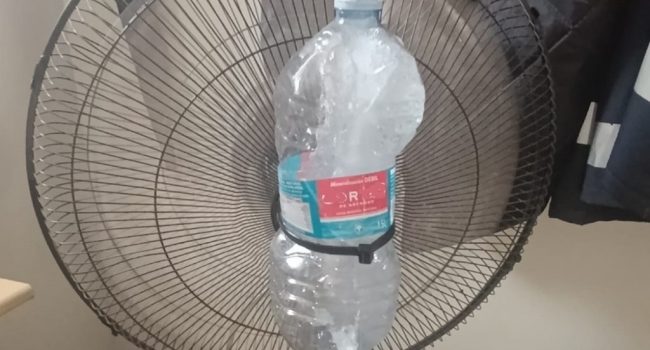 Imagen real de las ‘medidas adoptadas’ en una dependencia del Servicio de Instalaciones Deportivas del Ayuntamiento de Zaragoza “para tratar de paliar las altas temperaturas” | Foto: sección sindical de CGT