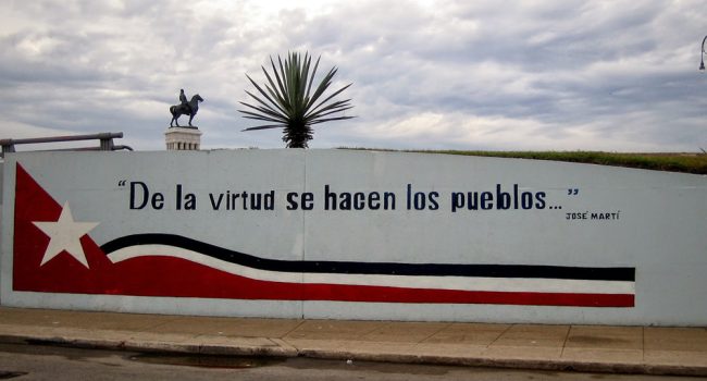 Mural en una calle de La Habana. Foto: Valentos