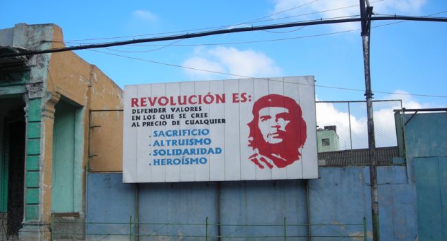 Cartel en La Habana. Foto: Katapim