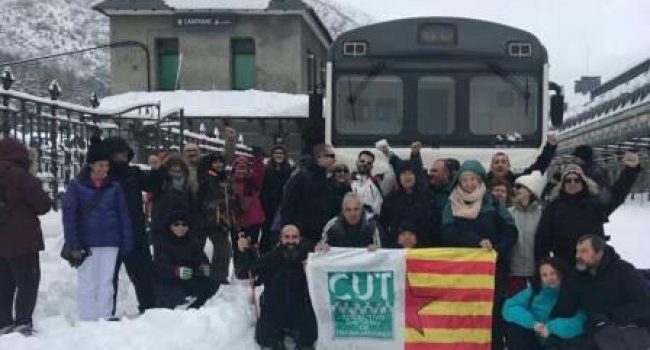 La militancia del CUT durante el acto en Canfranc.