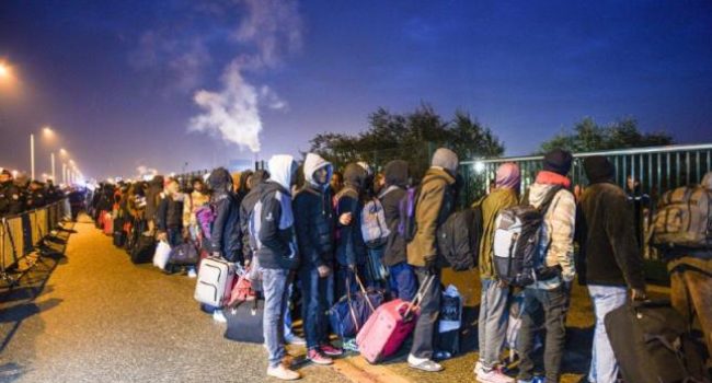 Colas en la Jungla de Calais. Imagen facilitada por la eurodiputada Marina Albiol.