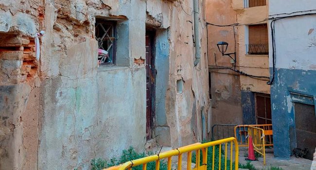 un edificio muy deteriorado de Tarazona