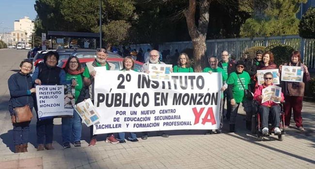(Archivo) Movilización en Monzón por la construcción del segundo instituto | Foto: @CambiarMonzon