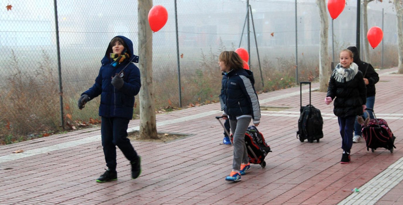 Niños y niñas del Colegio La Jota.