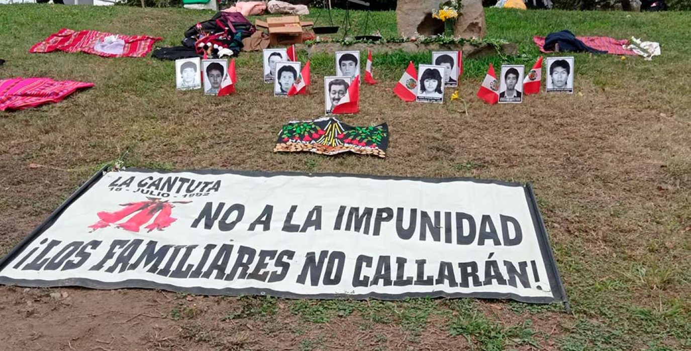 Homenaje a las víctimas de la masacre de la universidad de cantuta en Perú