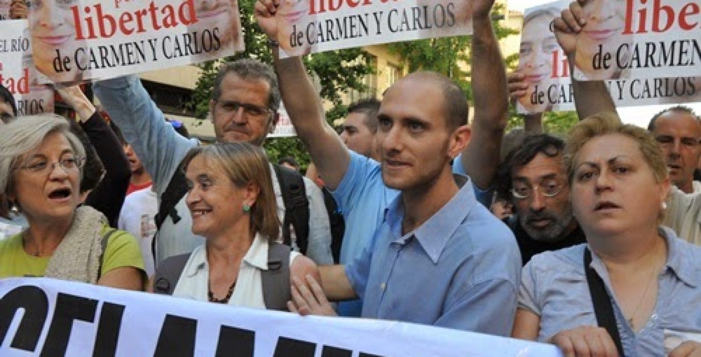Carlos y Carmen (en el centro) durante una manifestación por su libertad. Foto: