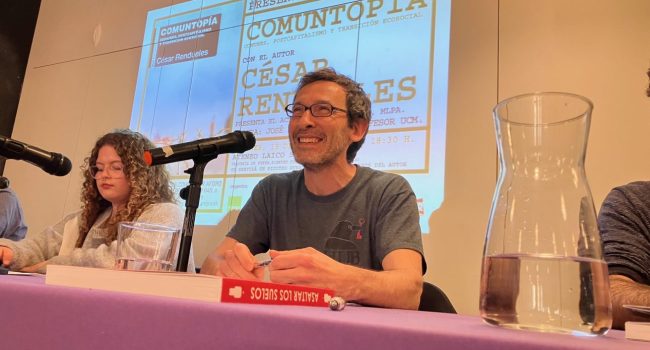 César Rendueles durante la presentación en el Stanbrook de su libro "Comuntopía".