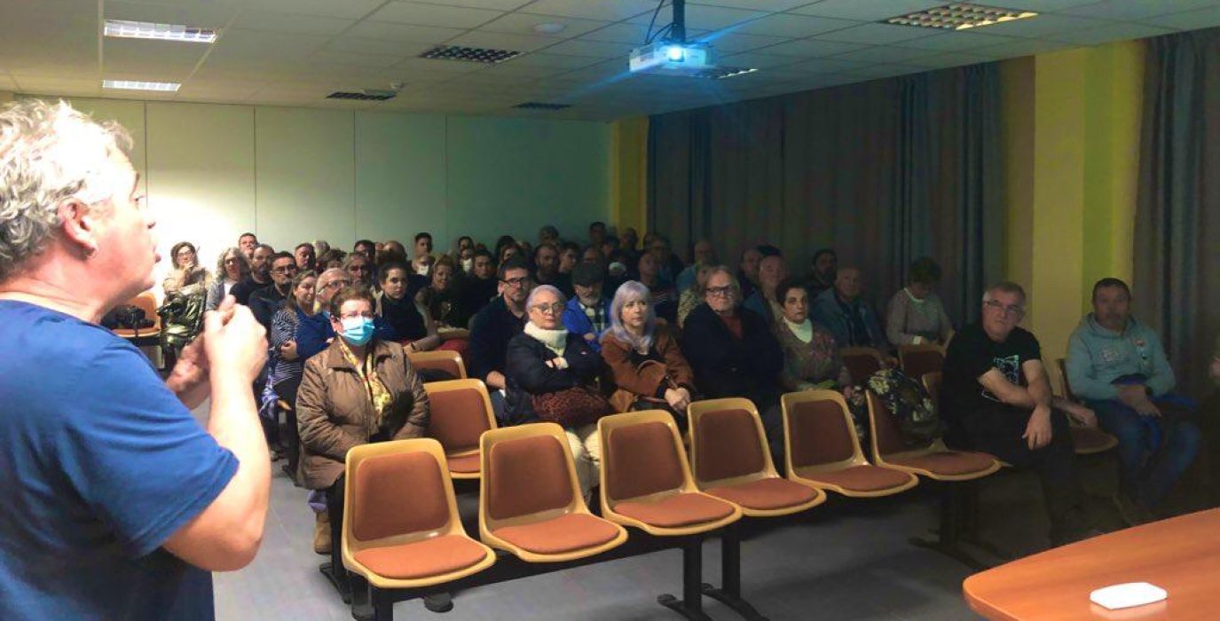Asamblea informativa celebrada el pasado 30 de diciembre en Morata de Jalón | Foto: @JalonVivo