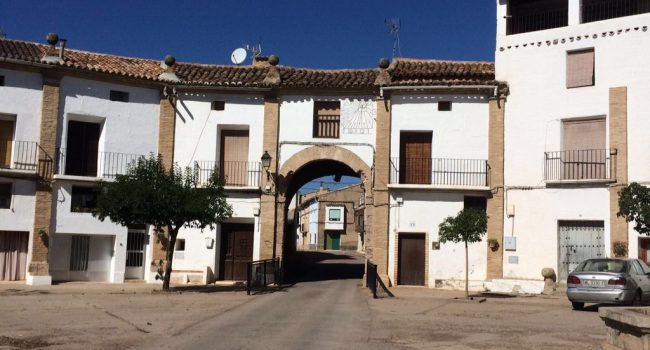 La plaza de Chodes, Bien de Interés Cultural en la categoría de Conjunto Histórico desde el año 2002. Foto: Apudepa