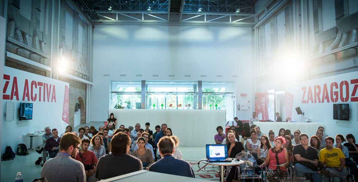 La charla se enmarca en el Ciclo 'Viviendo la  la Economía social" de REAS Aragón. Foto: Nacho Bueno (imagen de la anterior conferencia)