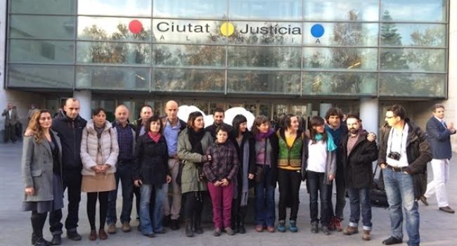 Las y los activistas de Greenpeace en la Ciutat del