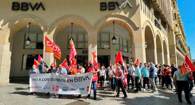 Concentracion BBVA Zaragoza 2021-06-02a