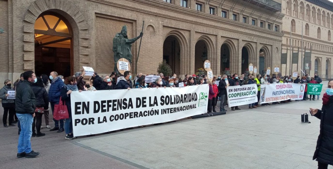 Concentración silenciosa este viernes, 11 de febrero, frente al Ayuntamiento de Zaragoza | Foto: REAS