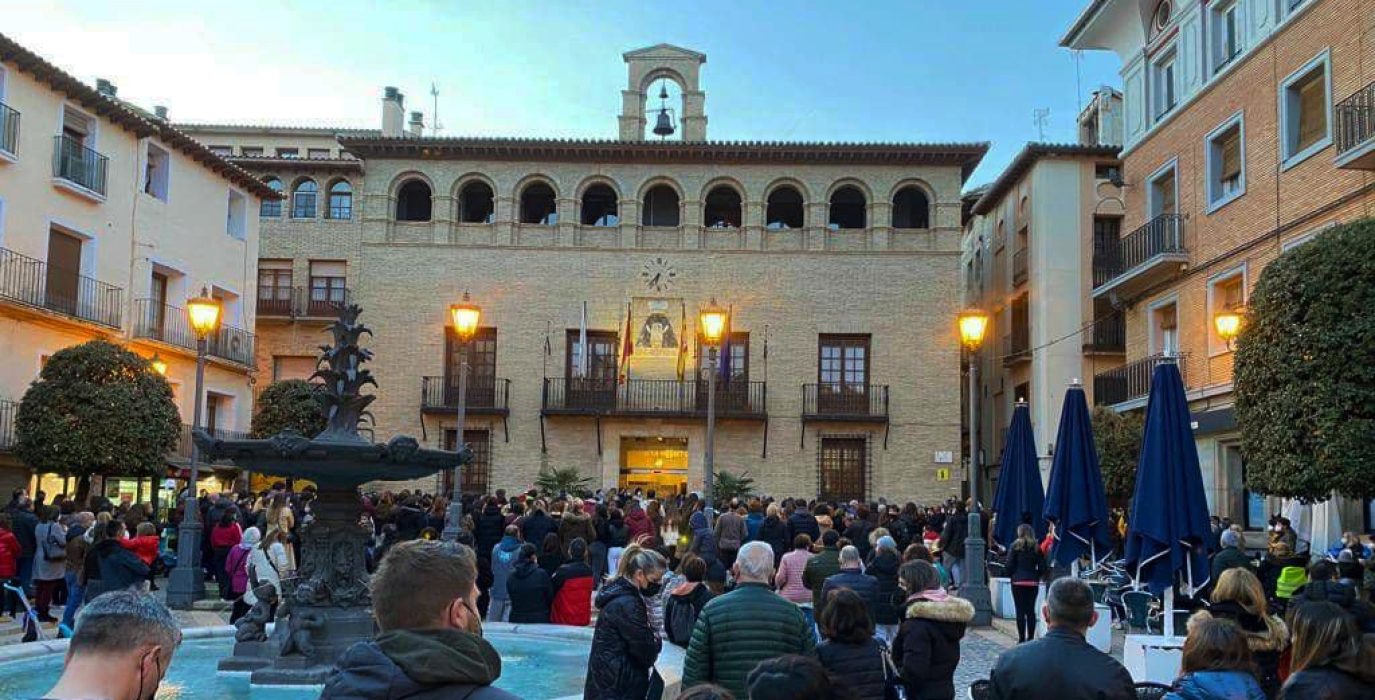 Concentración feminista en Borja tras ser detenidos dos jóvenes por violar a una menor