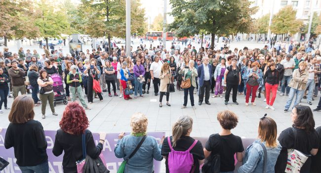 Concentración de apoyo a Juana Rivas en Zaragoza. Foto: Pablo Ibáñez (AraInfo)