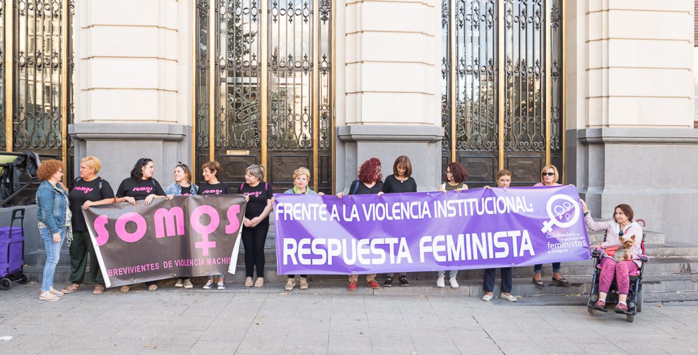 Concentración en Zaragoza en 2017 en solidaridad con Juana Rivas. Foto: Pablo Ibáñez (AraInfo)