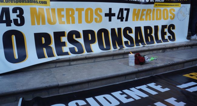 Concentración por las víctimas del accidente de metro de Valencia. Foto: GloriaMartínezS.