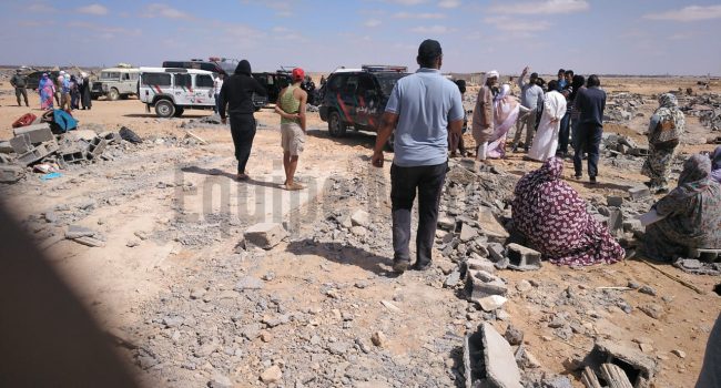 Fuerzas de ocupación marroquíes han derribado 100 viviendas de saharauis, en el desierto, cerca de El Aaiún. Foto: Equipe Media