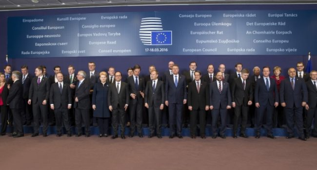 Jefes de Estado y de Gobierno de la UE en la cumbre europea. Foto: European Council