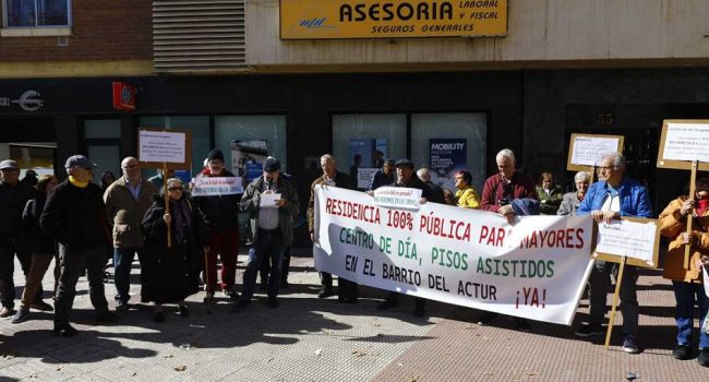Continúan las movilizaciones para reclamar la residencia pública en el solar de Alejandro Casona del Actur en Zaragoza