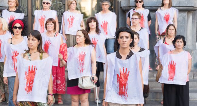 Concentración en Zaragoza contra la violencia machista. Foto: Pablo Ibáñez (AraInfo)