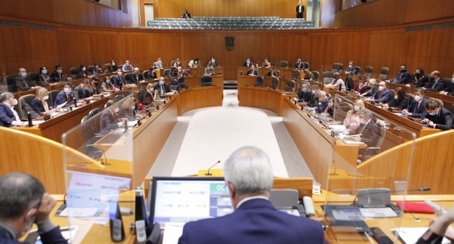 Sesión de este martes en las Cortes. Foto: Cortes