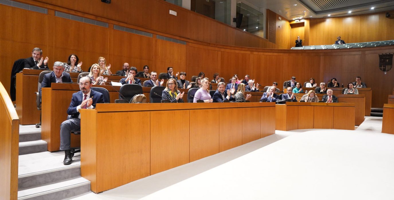 El cuatripartito celebra la aprobación de las cuentas para 2023 | Foto: Cortes de Aragón