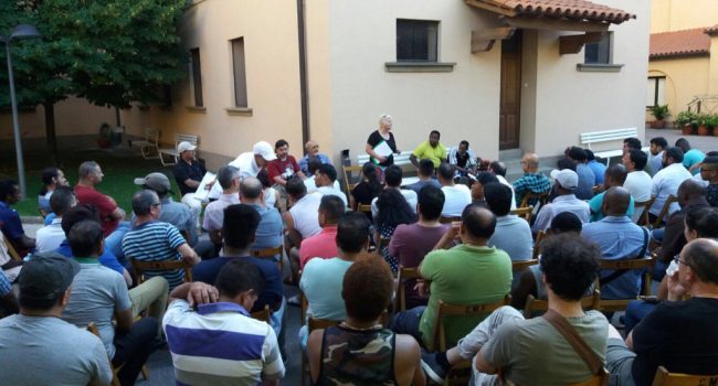Asamblea de trabajadores y trabajadoras de Le Porc Gourmet. Foto: Càrnies en lluita