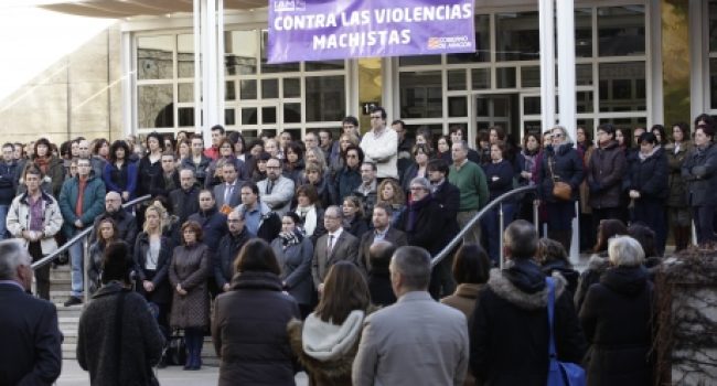 Minuto de silencio. Foto: DGA