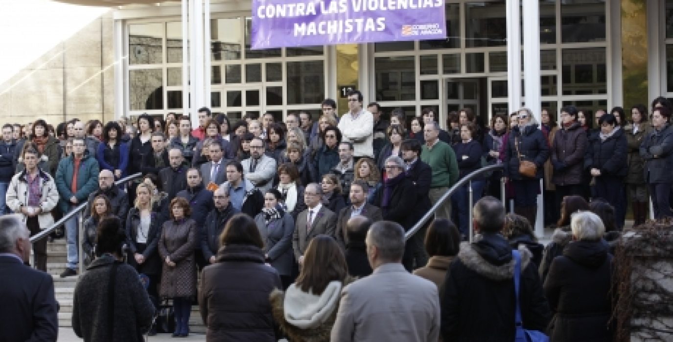 Minuto de silencio. Foto: DGA