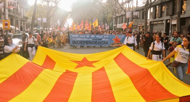 Manifestación de la esquerra independentista en Barcelona (2016). Foto: @COSnacional