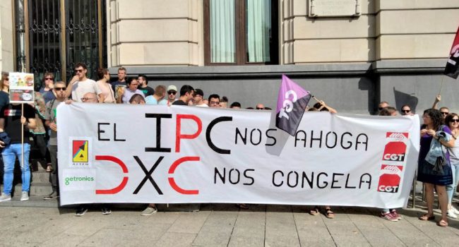 Una de las protestas de la plantilla de DXC en Zaragoza | Foto: CGT