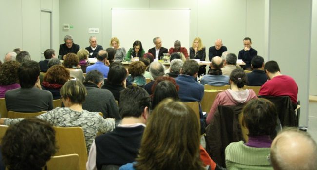 Los representantes de ocho partidos políticos contestaron a las preguntas. Foto: FAS