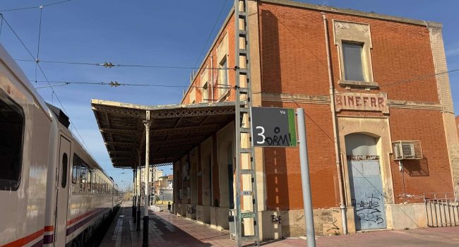 Denuncian el “estado de abandono” en que el Gobierno del Estado español mantiene la estación de ferrocarril de Binéfar CHA 1