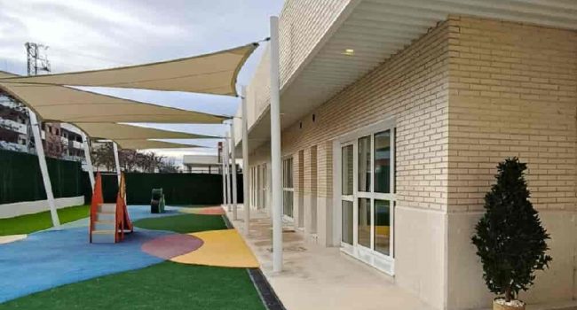 Denuncian que el precio de la escuela infantil de Cadrete “ha aumentado más de un 50%”