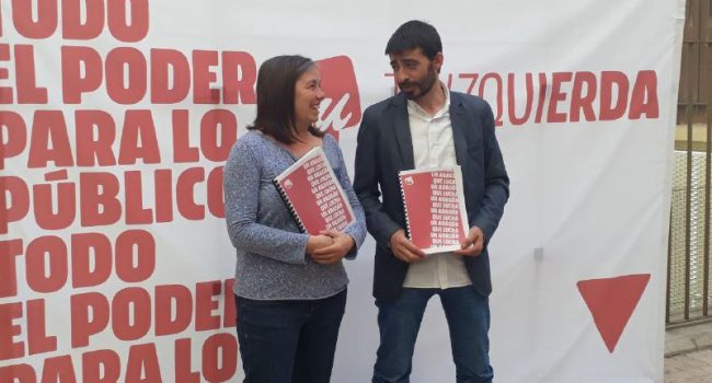 Marga Deya y Álvaro Sanz en una imagen de archivo. Foto: IU Aragón