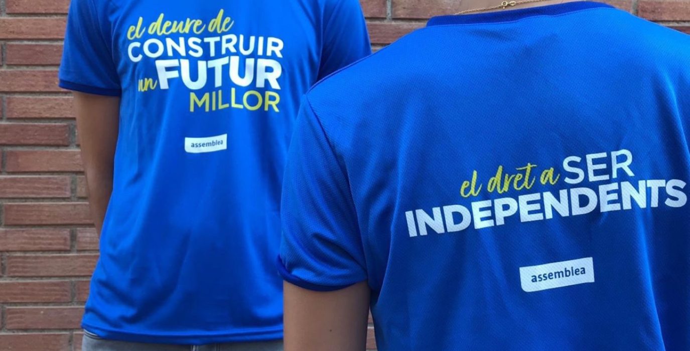 Camisetas de la Assemblea Nacional Catalana con el lema de la Diada de este año. Foto: ANC